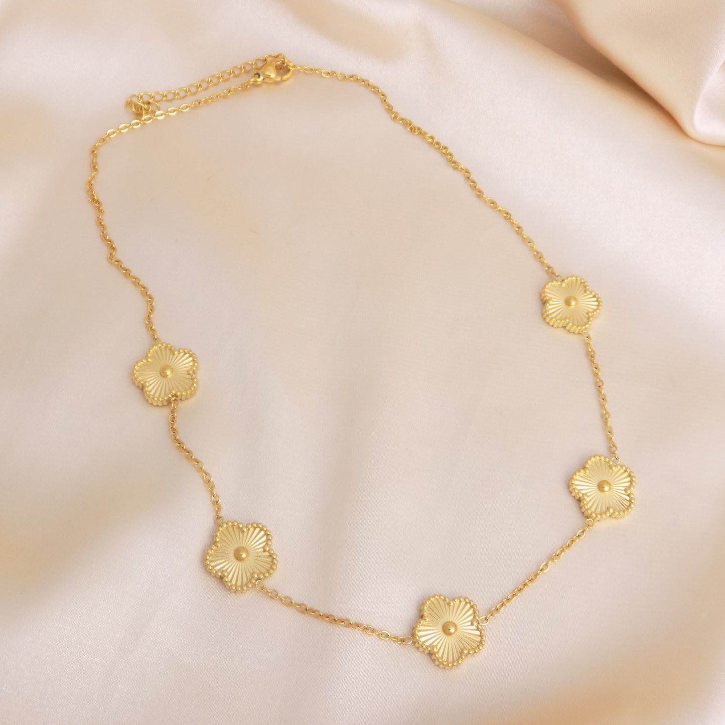 18K Gold Clover Necklace Stainless Steel 5 Motif Flowers
