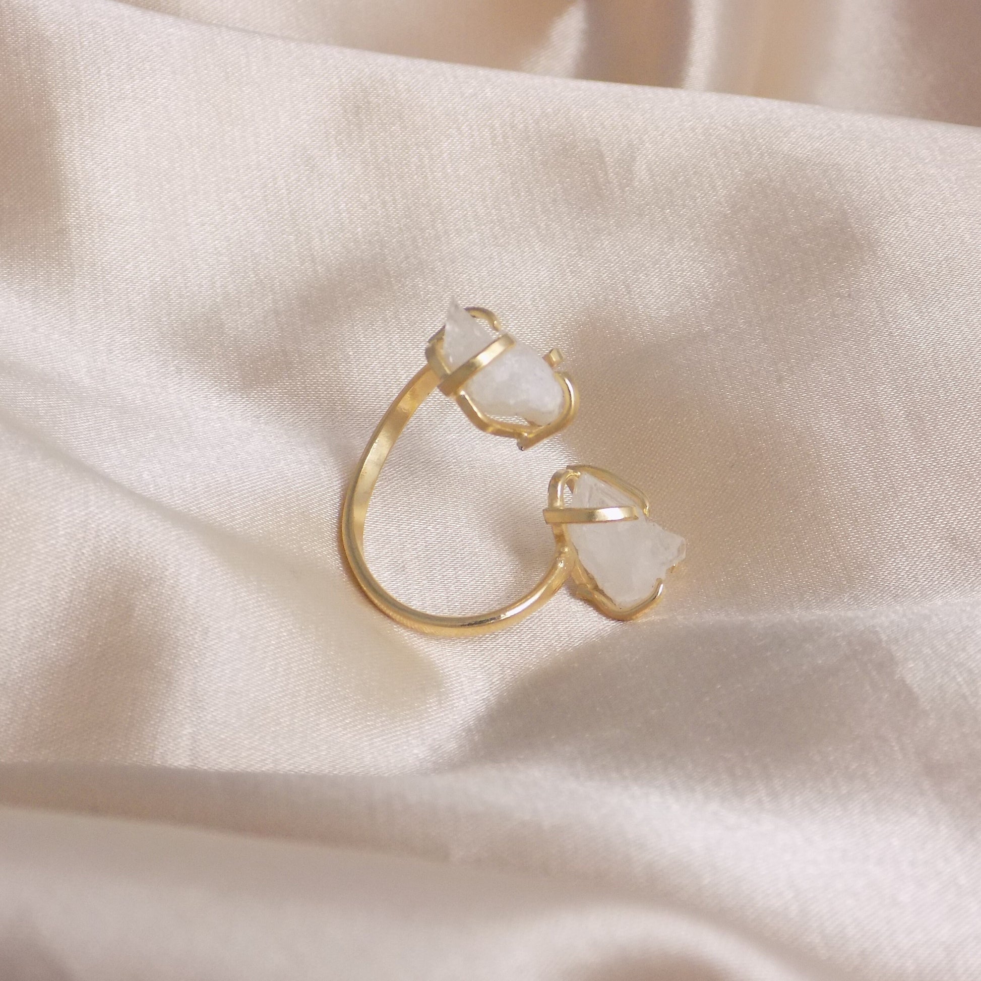 Natural White Crystal Quartz Ring, Minimalist Druzy Gemstone Ring Adjustable Band Gold Plated, G15-209