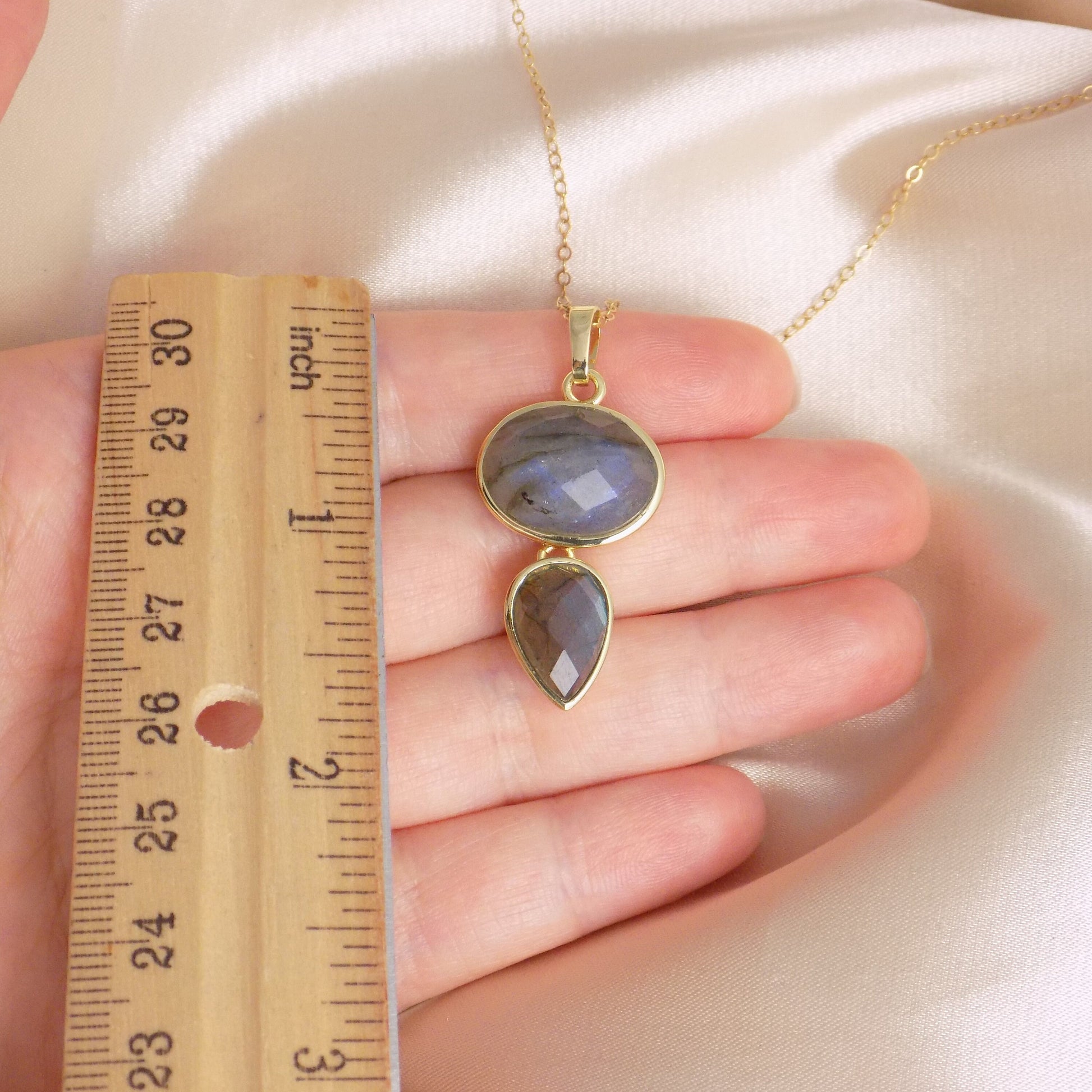 Labradorite Crystal Necklace with Blue Flash with 14K Gold Filled Chain, Christmas Gift For Mom, M7-67