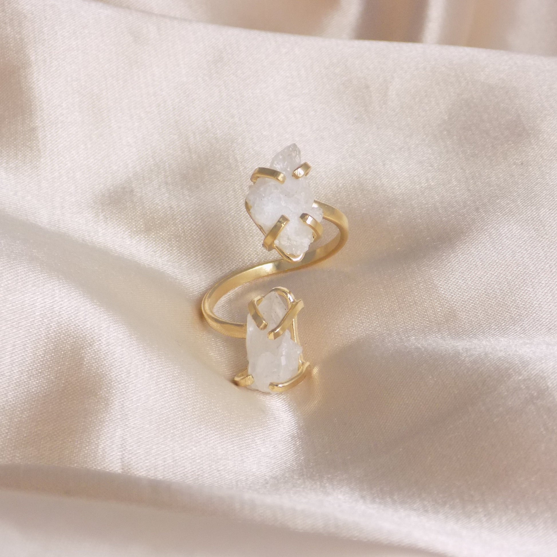 Natural White Crystal Quartz Ring, Minimalist Druzy Gemstone Ring Adjustable Band Gold Plated, G15-209