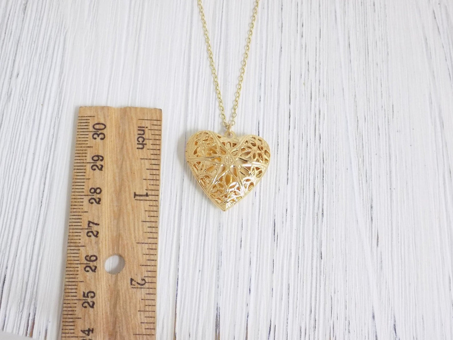 Heart Locket Necklace, Gold Locket Necklace, Large Locket Pendant Necklace Layer, 14K Gold Filled Chain, L1-24