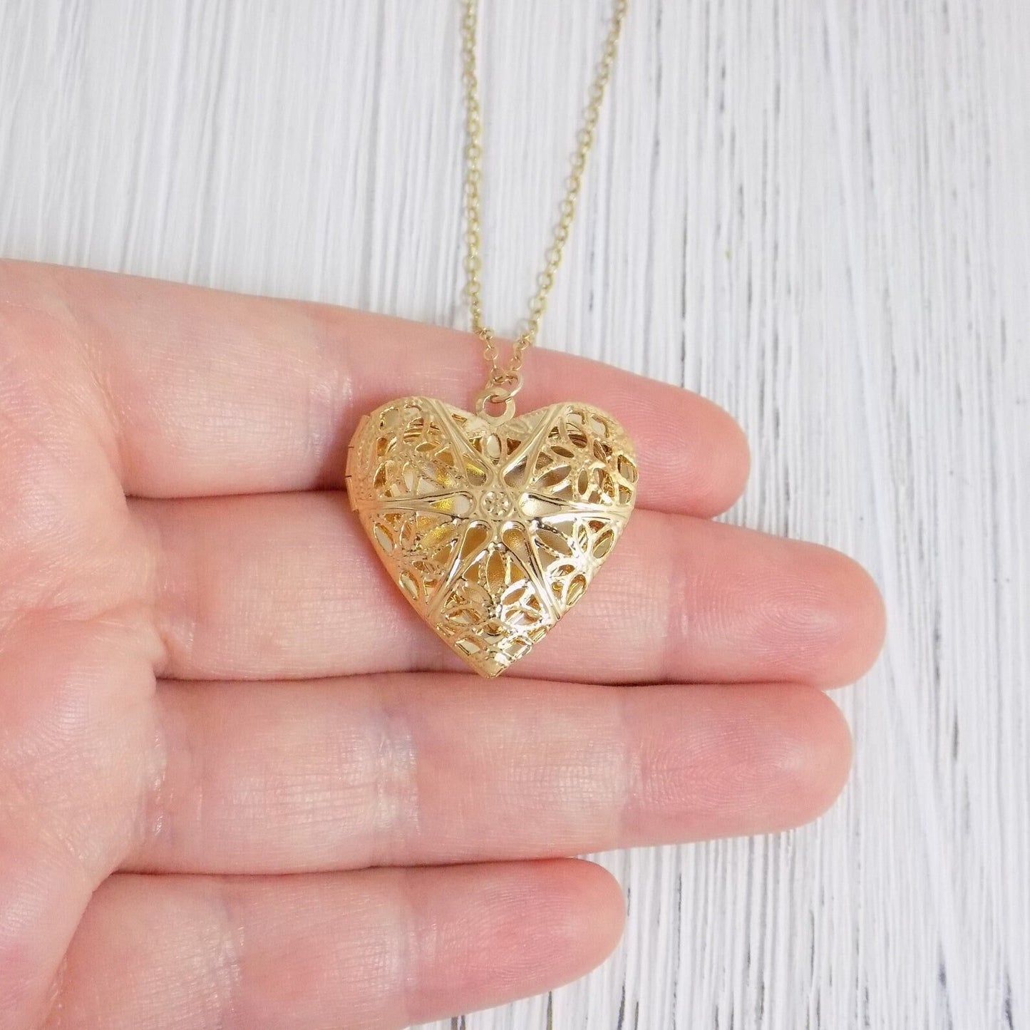 Heart Locket Necklace, Gold Locket Necklace, Large Locket Pendant Necklace Layer, 14K Gold Filled Chain, L1-24