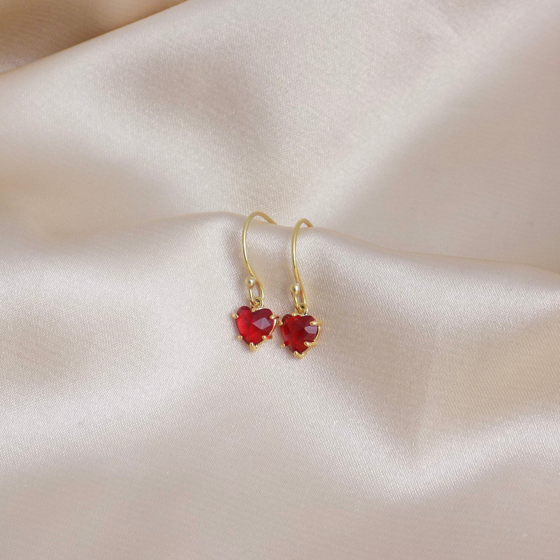 Valentines Day Gift, Tiny Red Heart Earrings Gold, Small Cubic Zirconia Heart Dangle Earring, M6-120