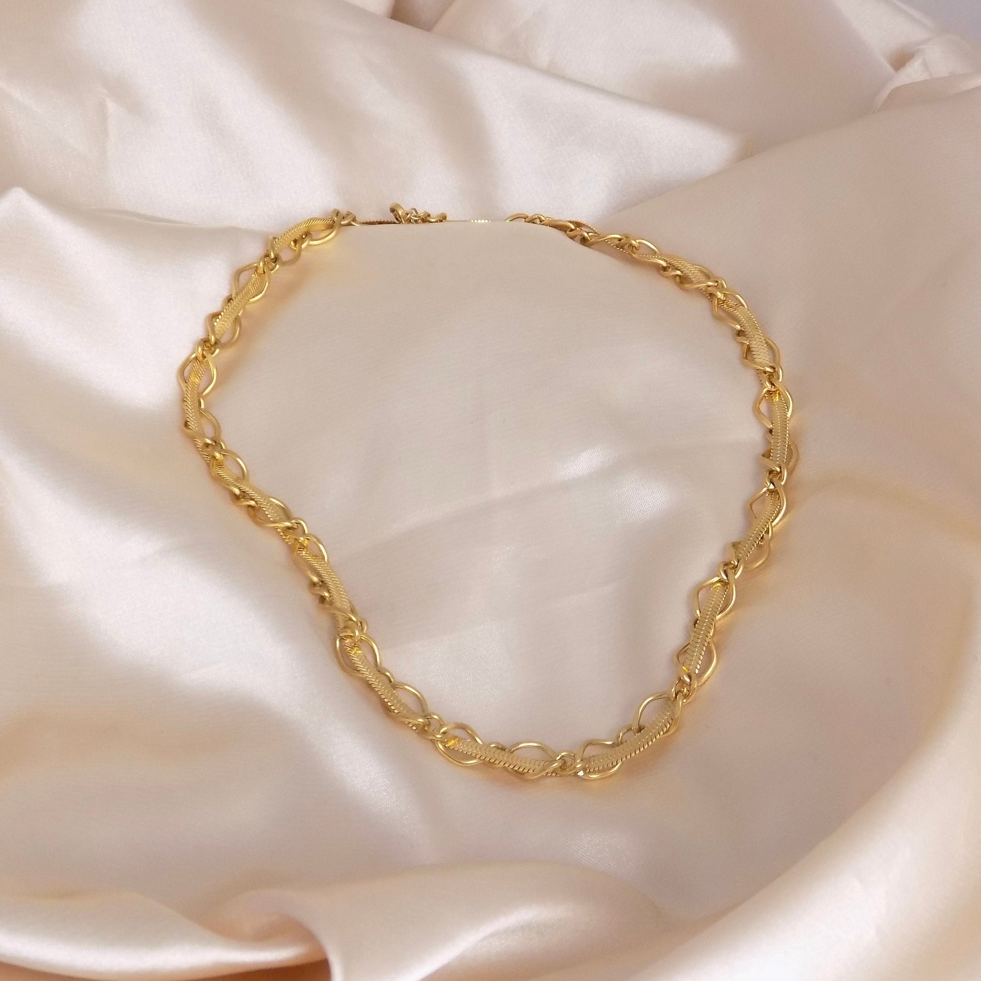 Unique Gold Choker For Women, Snake Chain, Herringbone Chain, 18K Gold Stainless Steel, Modern Trendy, M7-81