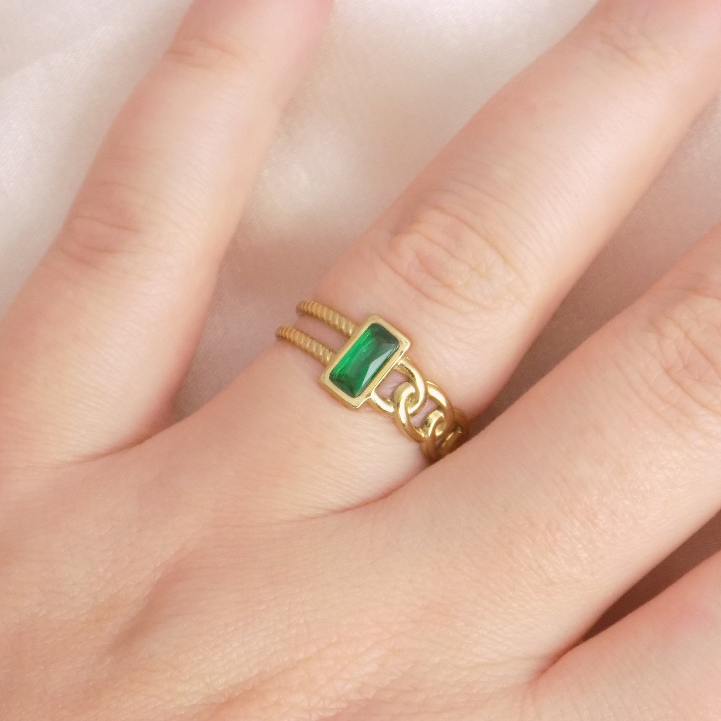 Minimalist Green Emerald Zirconia Ring Adjustable - 18K Gold Stainless Steel - Modern Trendy Jewelry