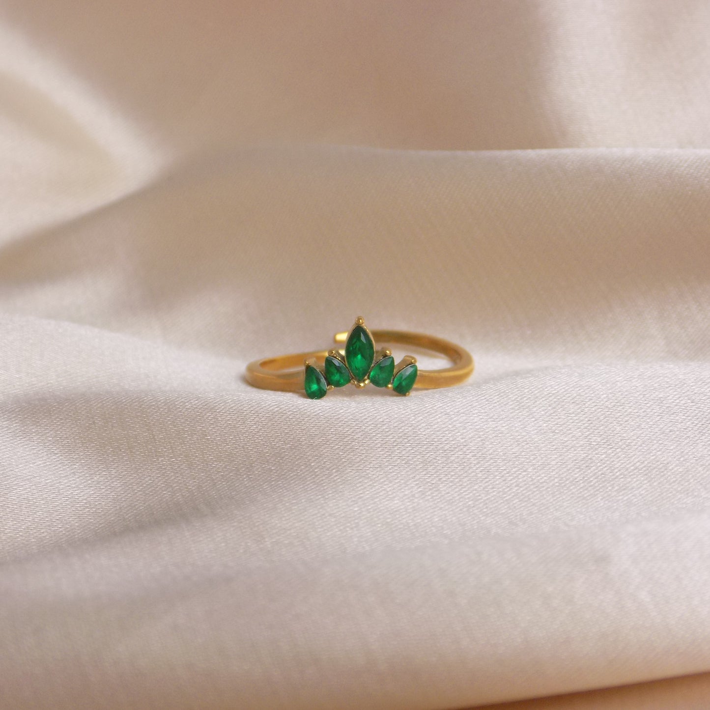 Unique Green Emerald Zirconia Ring 18K Gold Stainless Steel - Adjustable