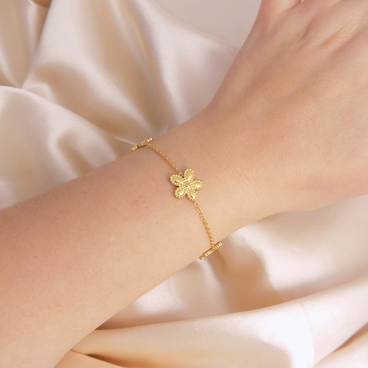18K Gold Flower Bracelet Stainless Steel - Minimalist Dainty Chain Adjustable
