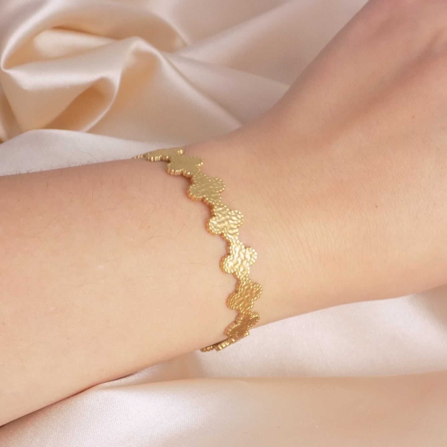 18K Gold Bangle Bracelet Clover Design Adjustable - Stainless Steel