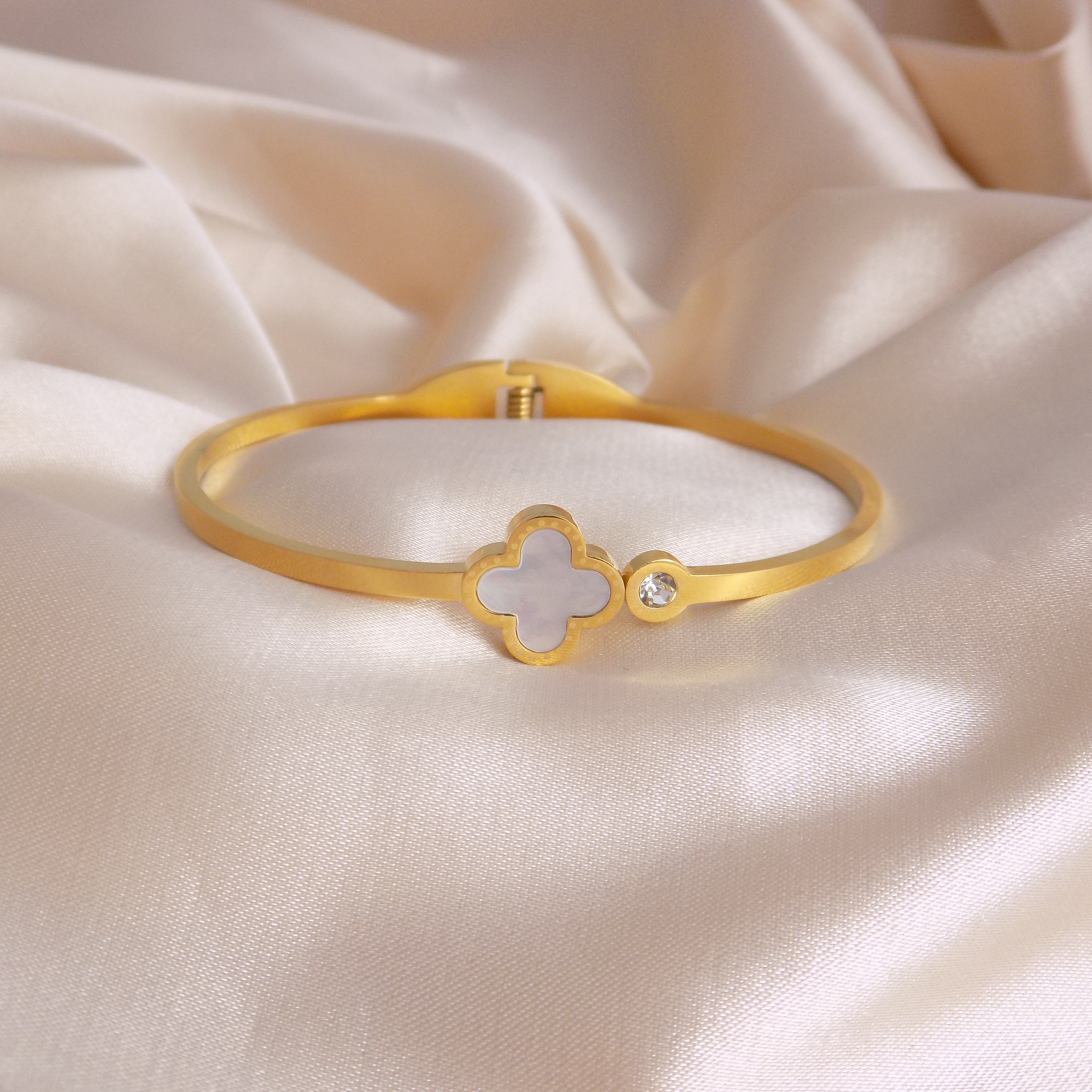 Lily and chloe jewellery deals