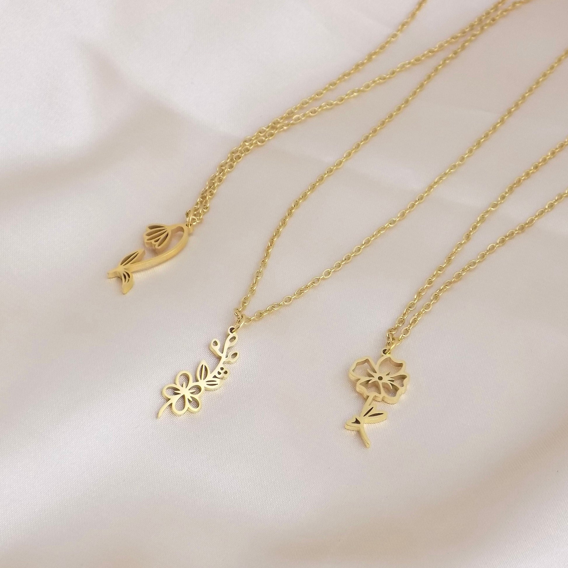 Custom Birthday Gift, Birth Flower Necklace Gold, Birth Flower Charm Necklace, Trendy Layers, Gift For Best Friend, M6-129