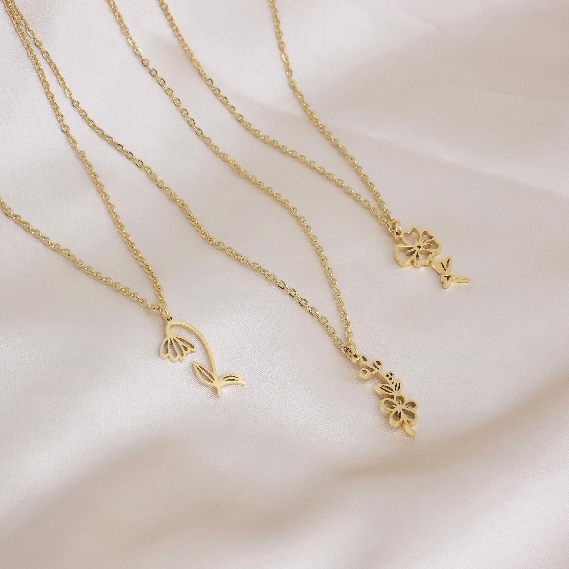 Custom Birthday Gift, Birth Flower Necklace Gold, Birth Flower Charm Necklace, Trendy Layers, Gift For Best Friend, M6-129