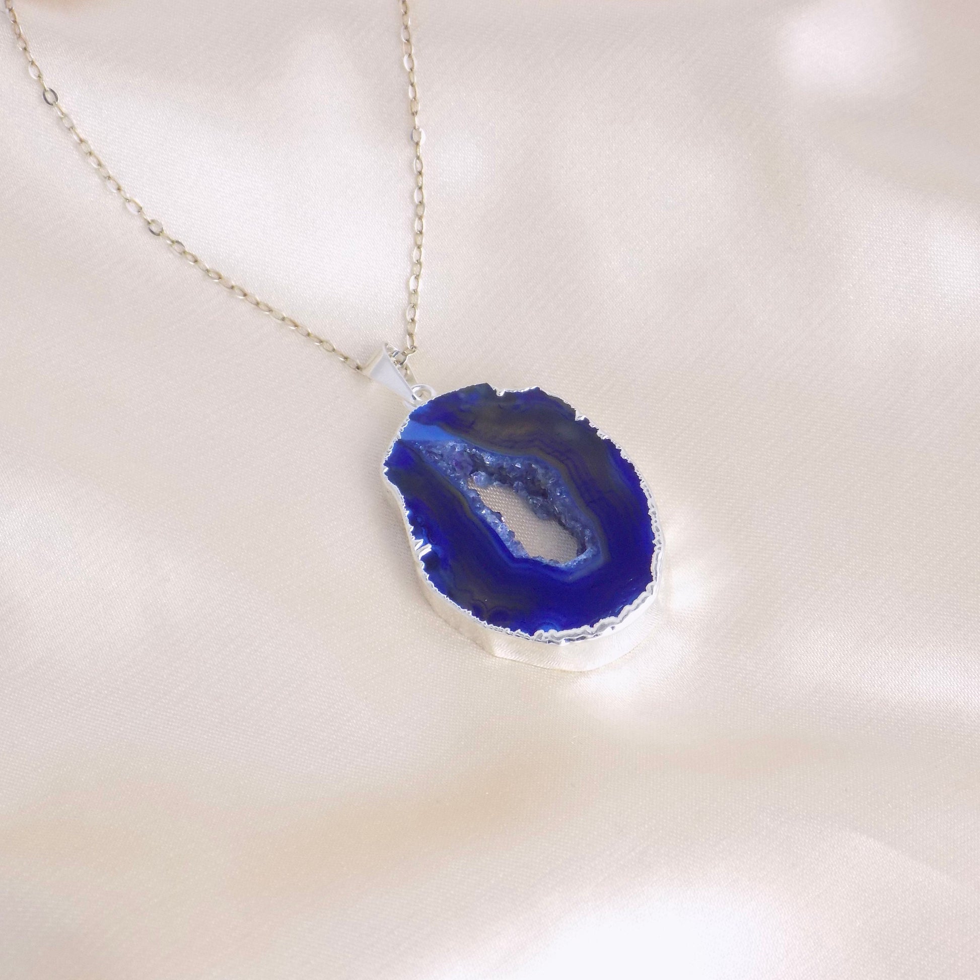 Blue Geode Necklace Silver, Boho Statement Sliced Geode Pendant for Layering, Christmas Gifts For Best Friend, G14-296