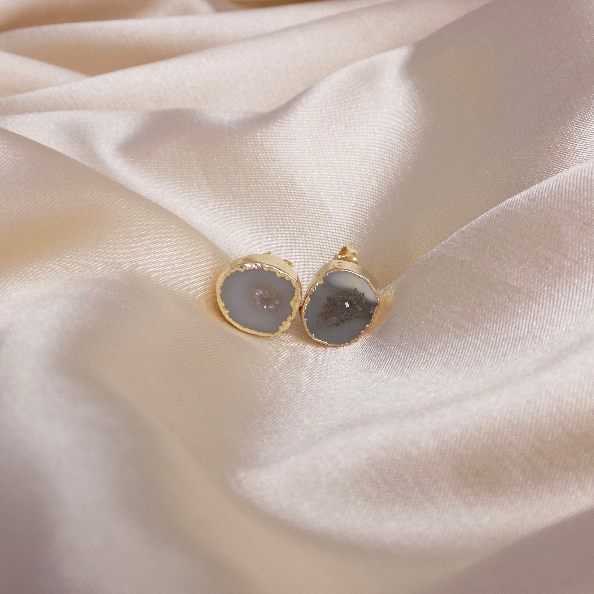 Geode Stud Earrings, Gray Gemstone Earrings, Natural Druzy Studs Drussy, Small Stone Posts Gold Agate, G15-130