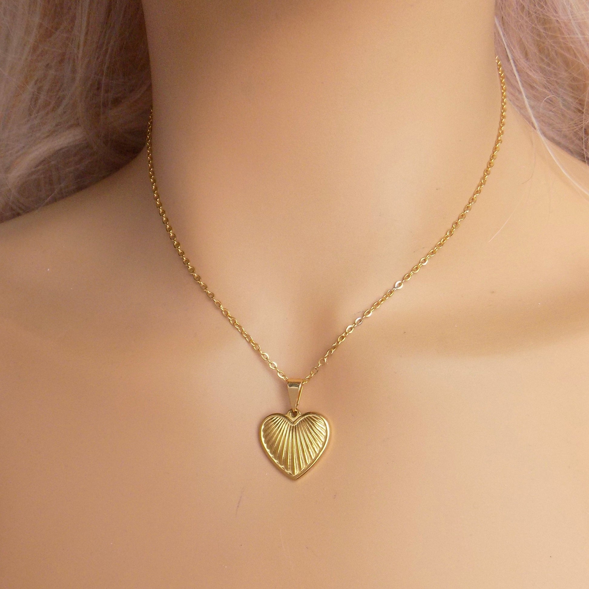 Gold Heart Necklace, 18K Gold Stainless Steel, Dainty Layer, Gift For Her, M7-374