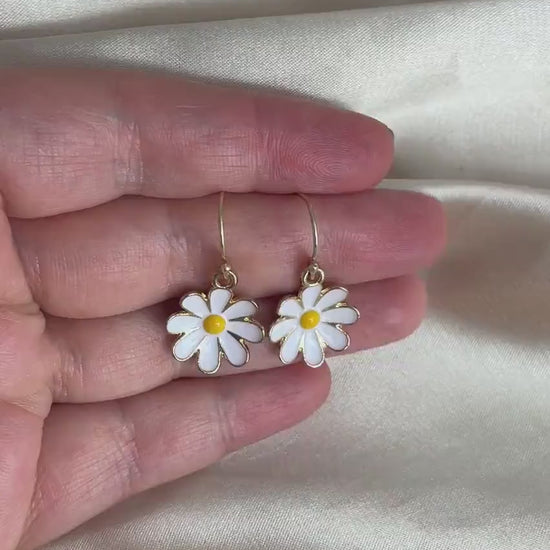 White Daisy Earrings Gold, Small Flower Charm Earring Enamel, Gifts For Her, M6-795