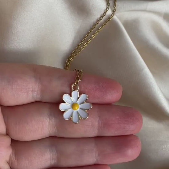 Gold Daisy Necklace, Small White Flower Charm, Trendy Jewelry Gift For Her, M6-785