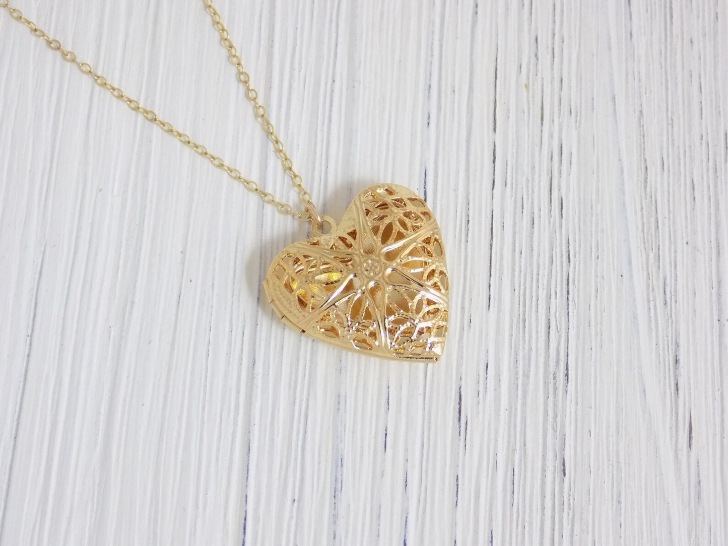 Heart Locket Necklace, Gold Locket Necklace, Large Locket Pendant Necklace Layer, 14K Gold Filled Chain, L1-24