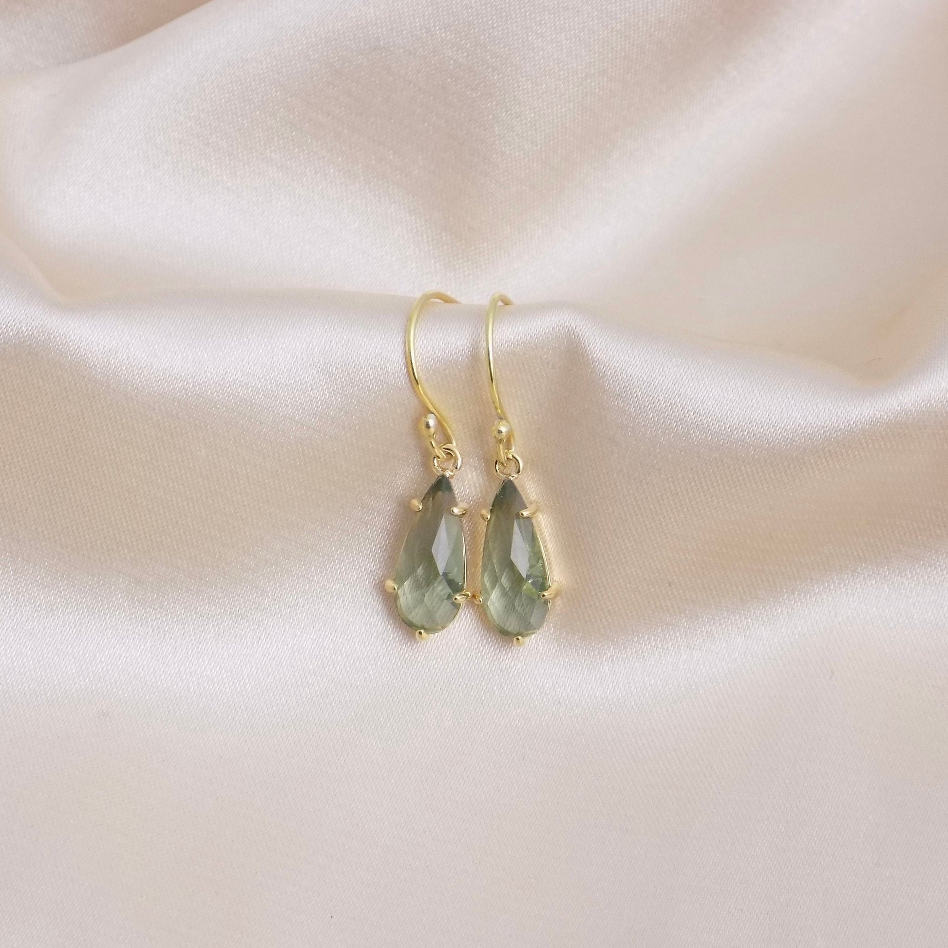 Christmas Gift, Green Crystal Earrings Gold, Dainty Crystal Dangle, Teacher Gift, Gifts For Best Friend, M6-119