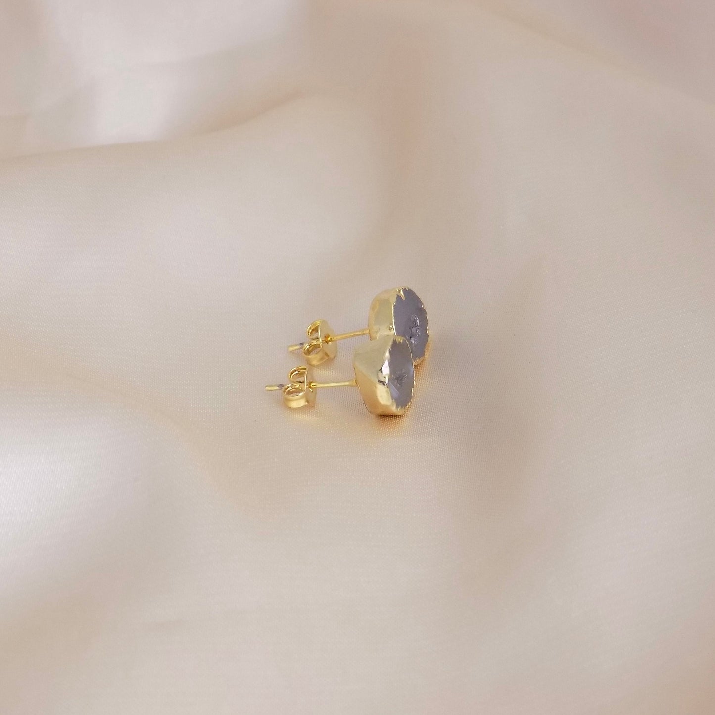 Geode Stud Earrings, Natural Geode Studs, Round Druzy Earrings, Natural Geode Earrings, Drussy, Small Stone Posts, Gold Studs, Gift, G14-279