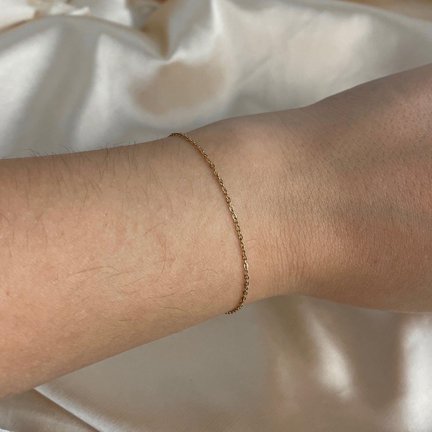 18K Gold Chain Bracelet Stainless Steel, Delicate Gold Layer, Dainty Super Thin Bracelet, Simple Bracelet Everyday Adjustable, M6-716