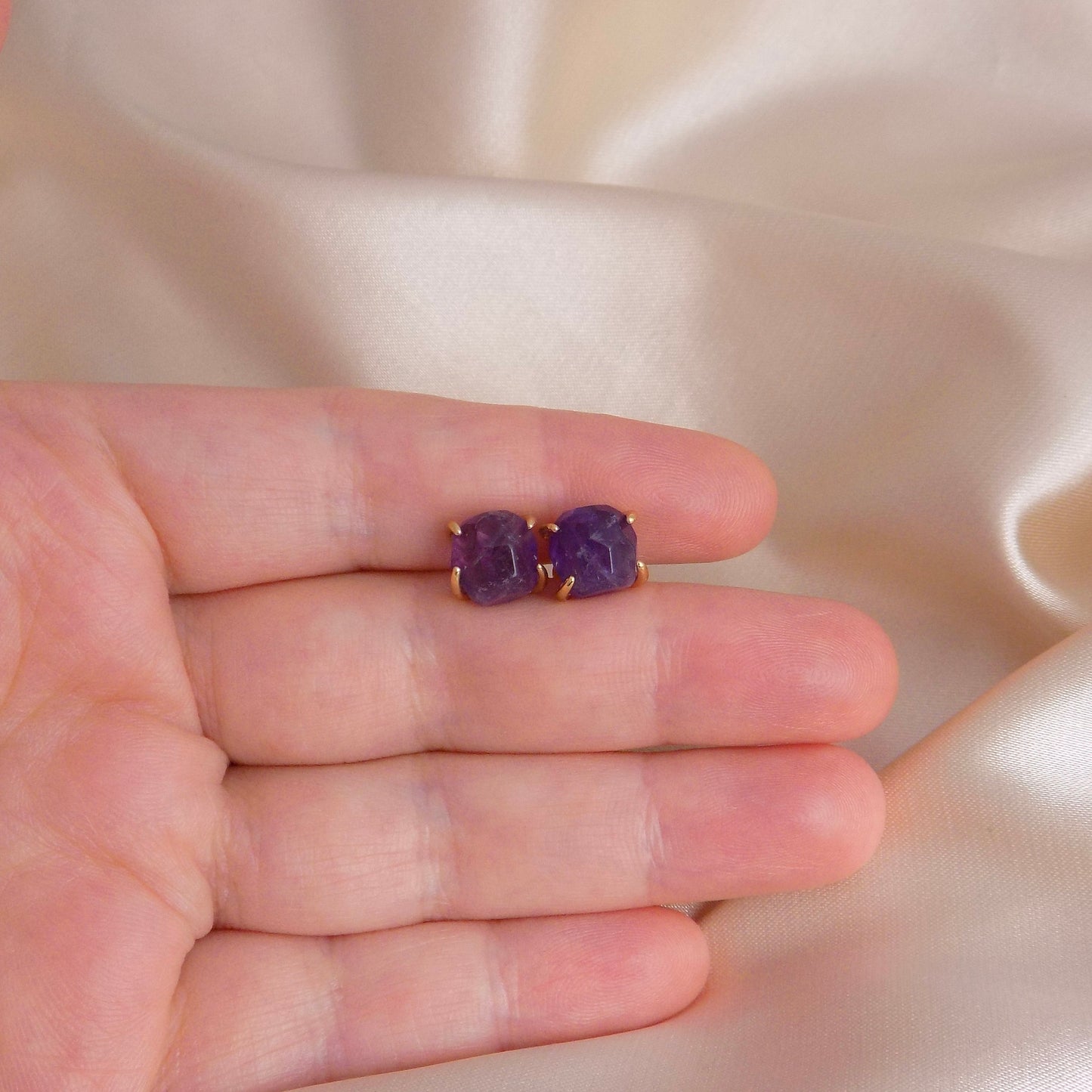 Amethyst Stud Earrings, Raw Amethyst Earrings, Purple Gemstone Earrings, Small Stone Posts Gold, Raw Stone Posts, M6-742