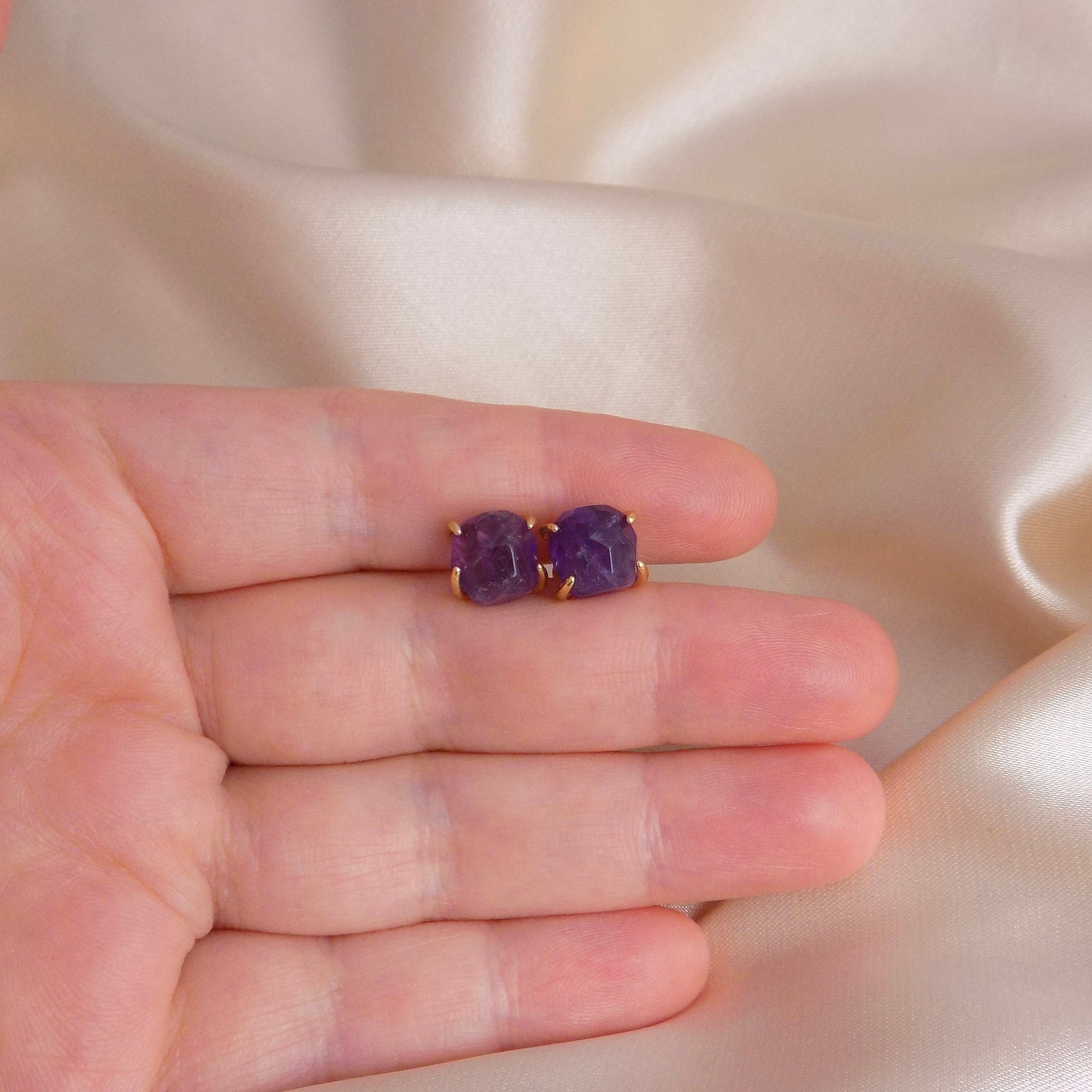 Amethyst Stud Earrings, Raw Amethyst Earrings, Purple Gemstone Earrings, Small Stone Posts Gold, Raw Stone Posts, M6-742