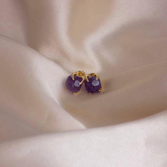 Amethyst Stud Earrings, Raw Amethyst Earrings, Purple Gemstone Earrings, Small Stone Posts Gold, Raw Stone Posts, M6-742