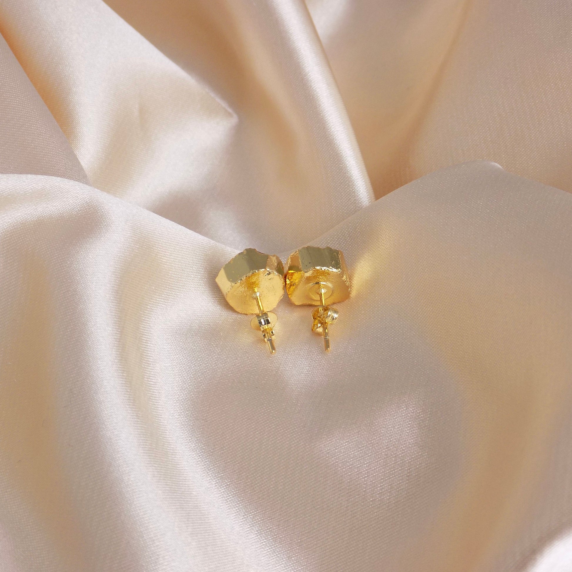 Raw Purple Fluorite Stud Earrings, Rough Crystal Earrings Gold, Boho Gemstone, Gift Women, M6-776