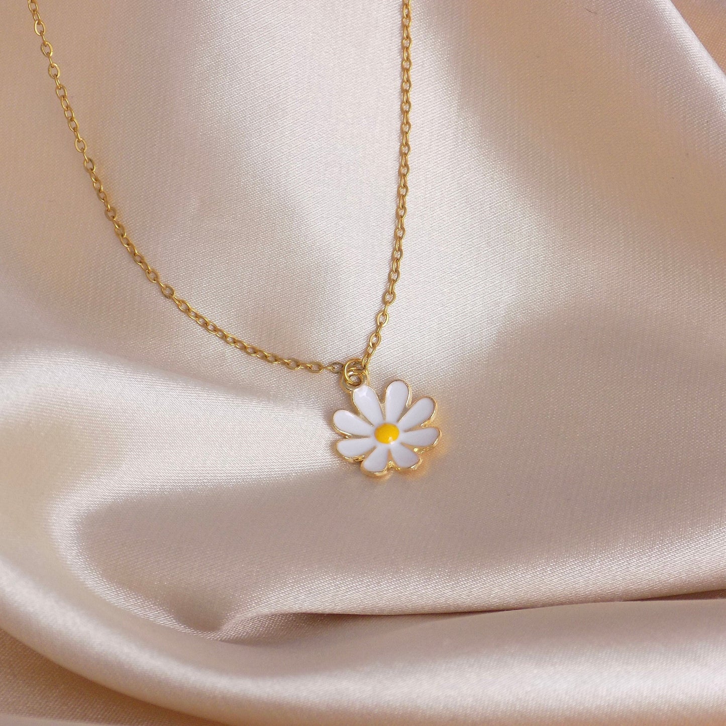 Gold Daisy Necklace, Small White Flower Charm, Trendy Jewelry Gift For Her, M6-785