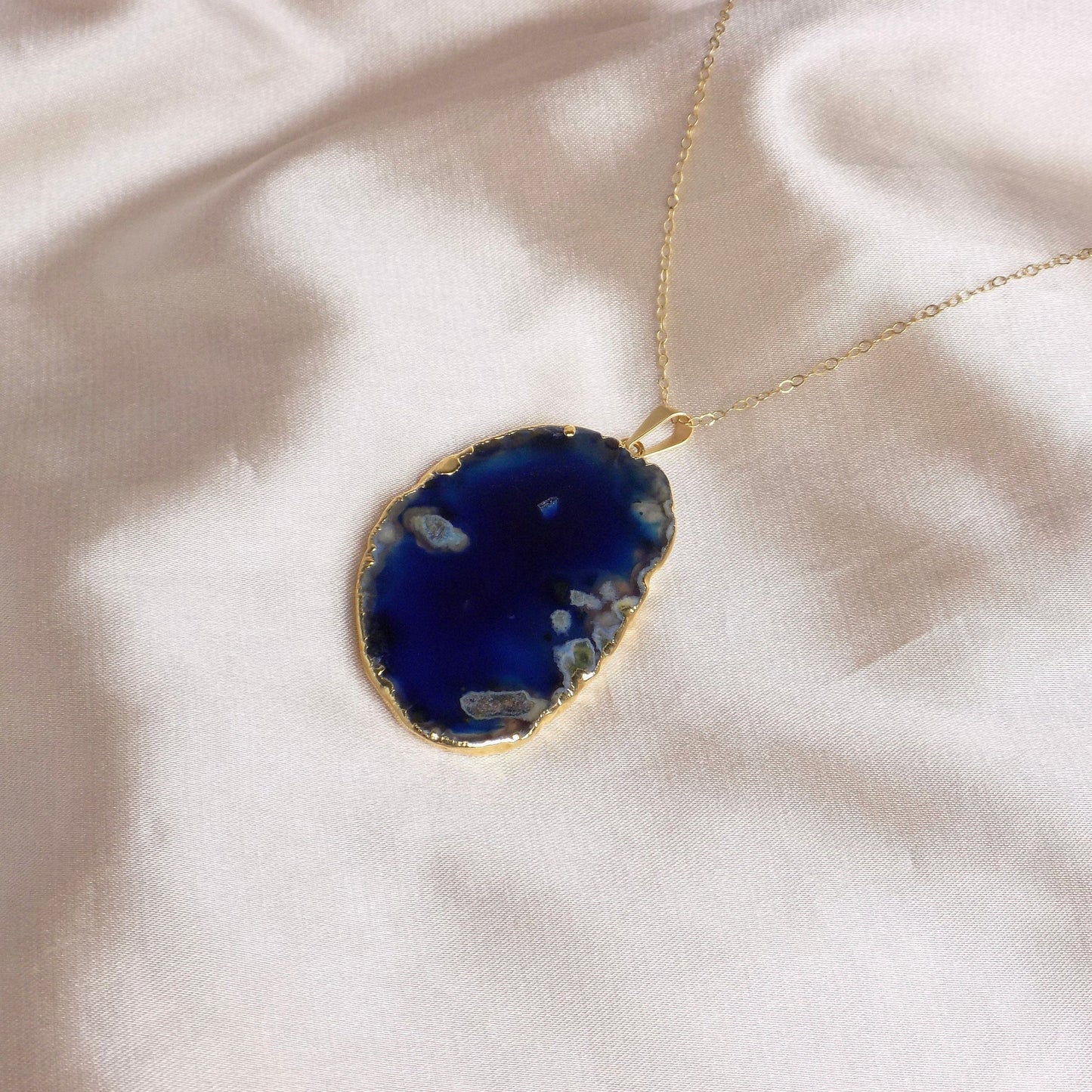 Blue Slice Agate Necklace, Sliced Agate Pendant, Gold Necklace, Boho Necklace, Geode Necklace, Layering Necklace, Gift, Raw Stone, G11-722