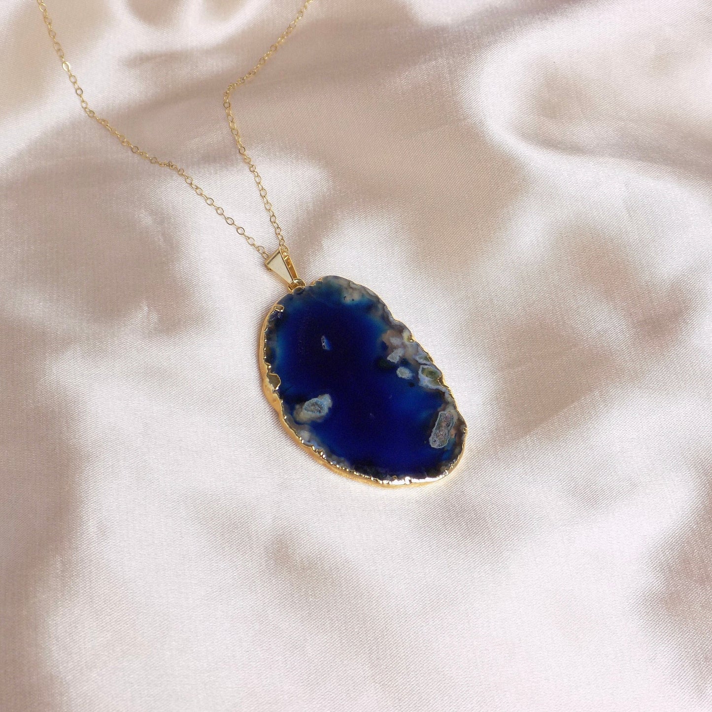 Blue Slice Agate Necklace, Sliced Agate Pendant, Gold Necklace, Boho Necklace, Geode Necklace, Layering Necklace, Gift, Raw Stone, G15-121