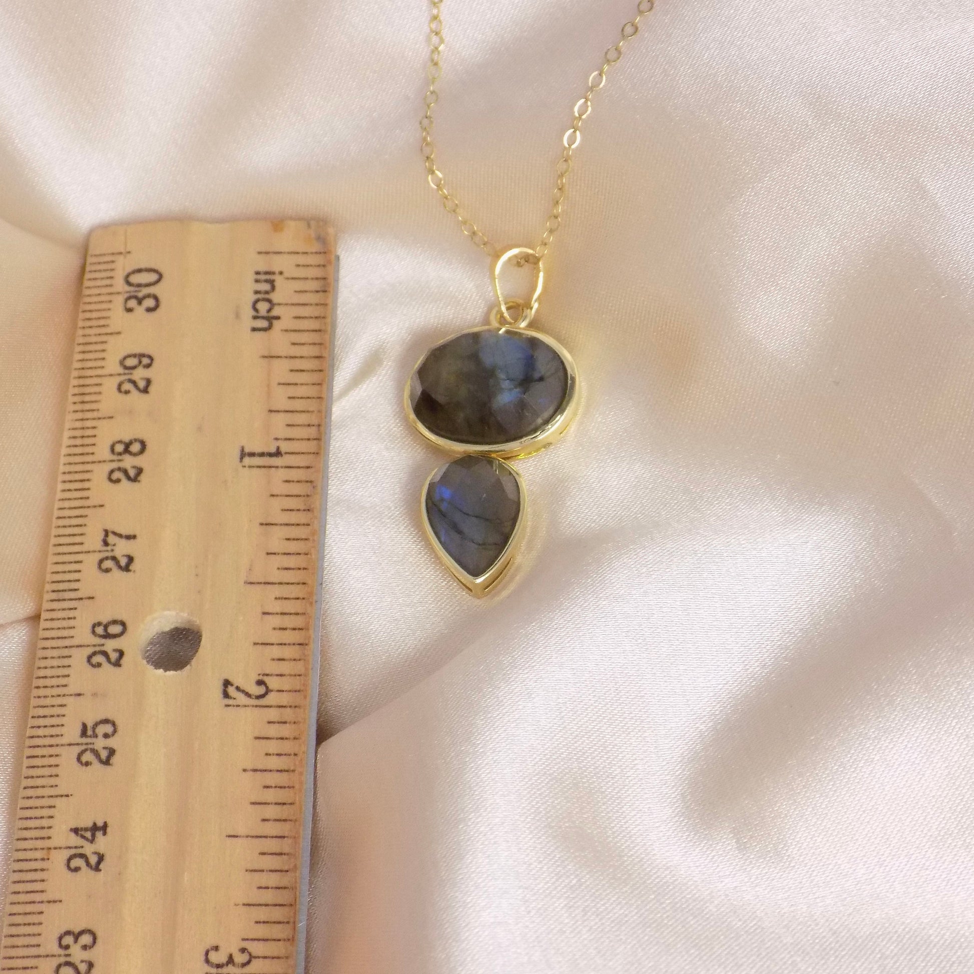 Labradorite Crystal Necklace with Blue Flash with 14K Gold Filled Chain, Christmas Gift For Mom, M7-67