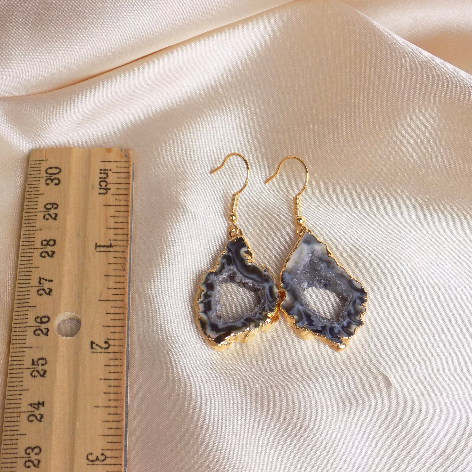Geode Earrings, Natural Geode Earrings, Druzy Earrings, Gray Gemstone Earrings, Dangle Clip-on, Gift For Her, G15