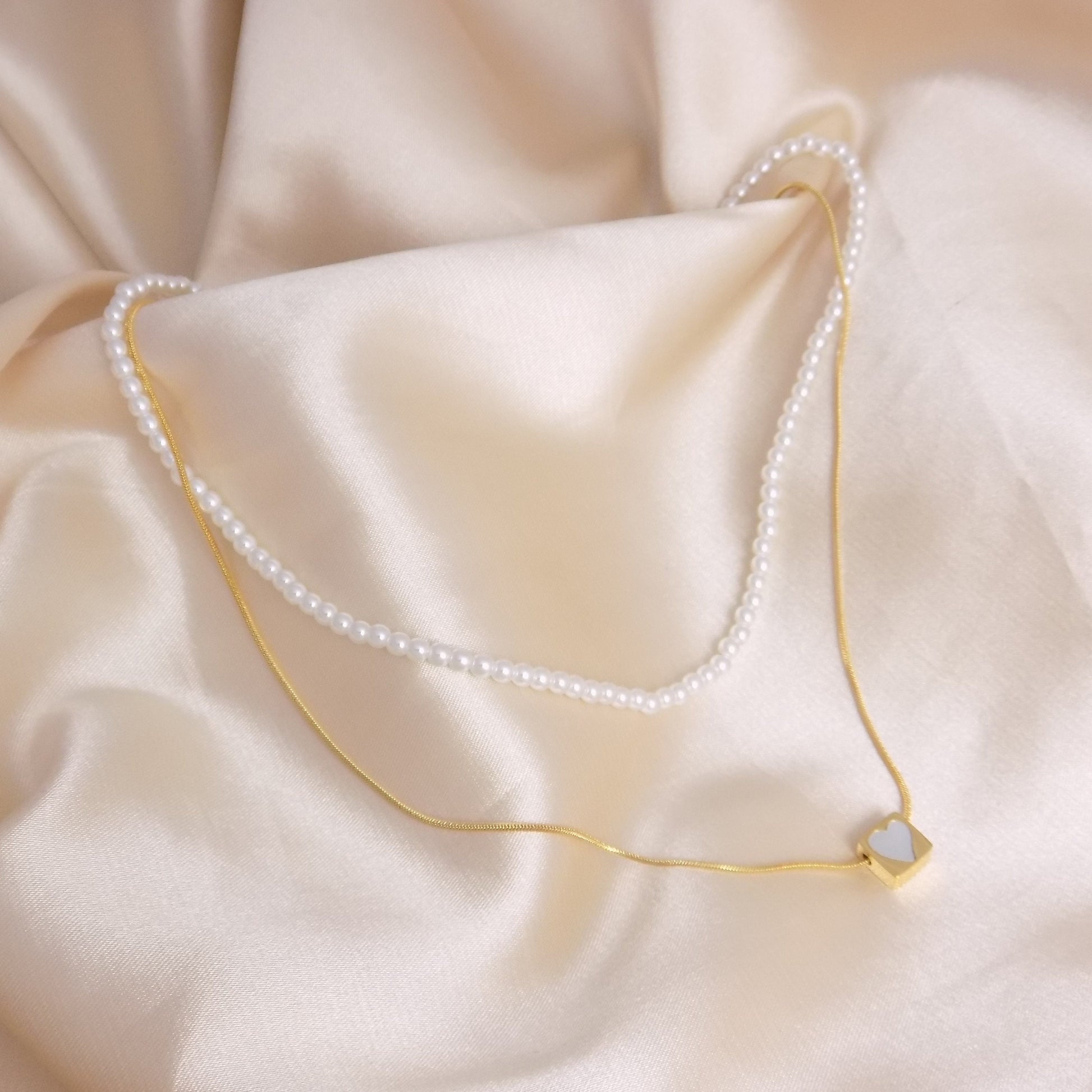 Gold Layered Choker Necklace Set For Women, White Pearl Necklace, Mop Heart Charm, 18K Gold Stainless Steel, Modern Trendy, M7-123